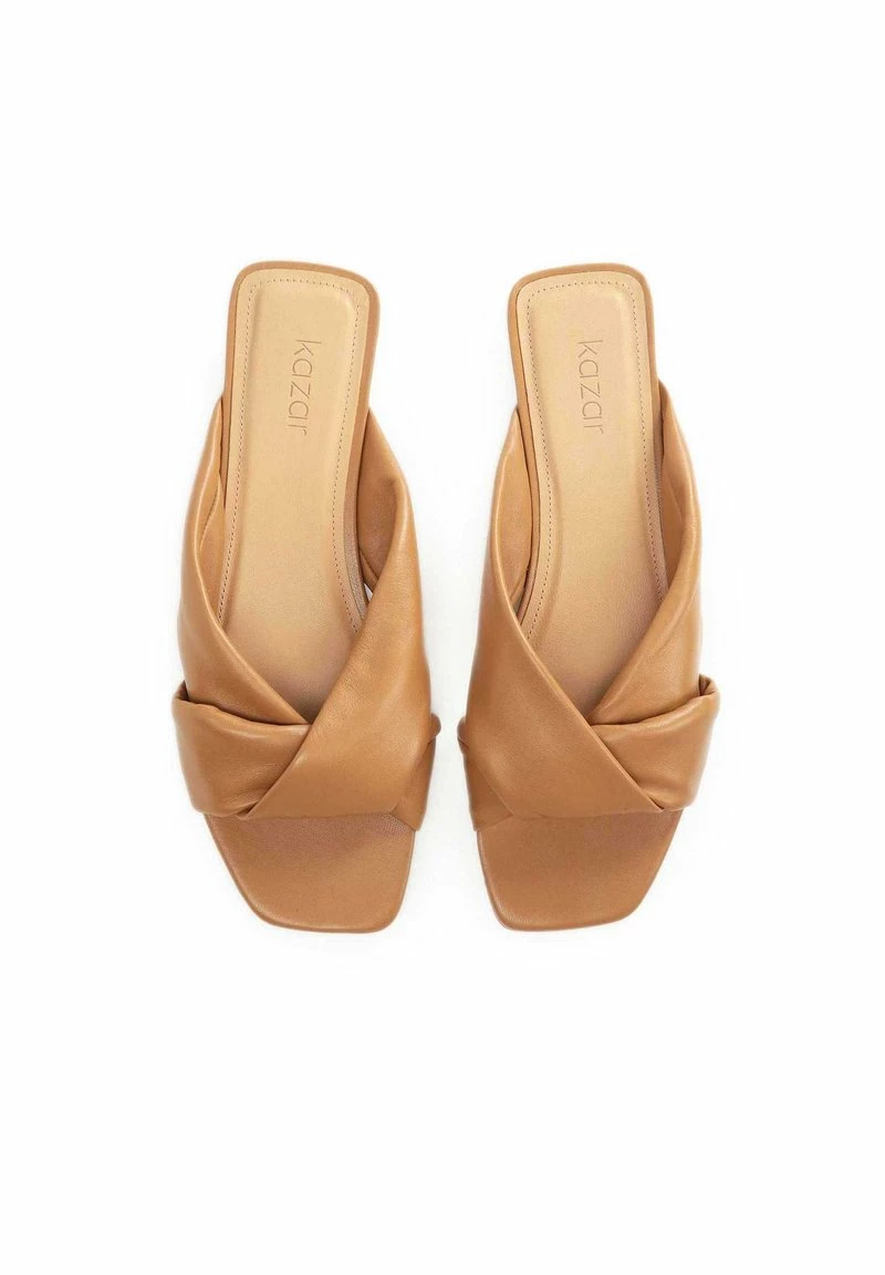 Kazar Damen ASTRA LUXURIOUS ON A FLAT SOLE - Pantolette Flach - Light Brown 9 Kazar Damen ASTRA LUXURIOUS ON A FLAT SOLE - Pantolette Flach - Light Brown – Bild 7